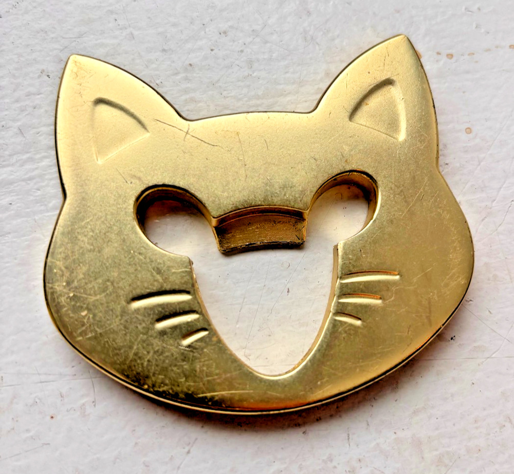 Bottle Opener Cat Face Gold Tone Metal Fred and Friends Kitty Bar Tool Gift